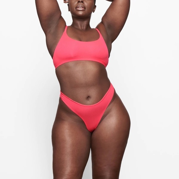 Skims Fits Everybody Scoop Neck Bra Ultra Pink Size 2X NWT - Picture 1 of 6
